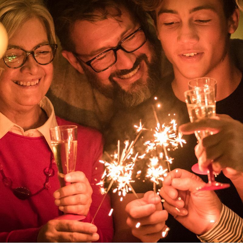 slide 2 of 15, Welch's Sparkling Red Grape Juice - 25.4 fl oz Glass Bottle, 25.4 fl oz