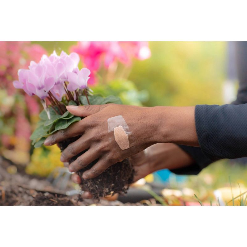 slide 11 of 18, Nexcare Waterproof Bandages Knee and Elbow, Clear, 2 3/8 in x 3 1/2 in, 8 ct., 8 ct