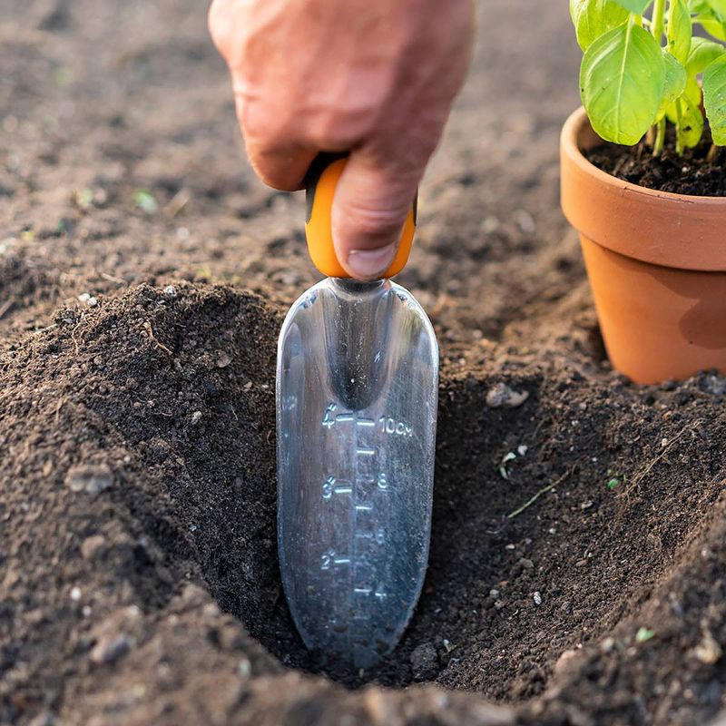 slide 2 of 3, Fiskars Ergo Transplanter: Durable Cast-Aluminum, Softgrip Handle, Rust-Resistant, Garden Tool, 1 ct
