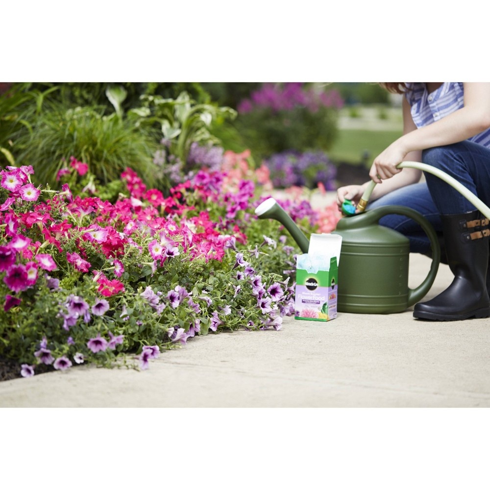 slide 2 of 11, Miracle-Gro Water Soluble Bloom Booster Flower Food 1.5lb, 1.5 lb