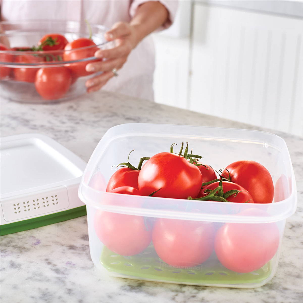 slide 3 of 8, Rubbermaid Food Storage Container Green, 1 ct