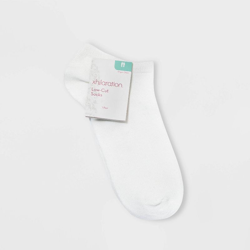 slide 2 of 2, Women's Low Cut Socks - White 4-10: Recycled Polyester, Spandex, Midweight, Banded Cuff, Knit, Tumble Dry, 1 ct