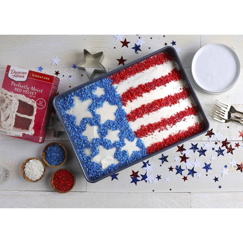 slide 5 of 7, Duncan Hines Red Velvet Cake Mix - 15.25oz, 15.25 oz