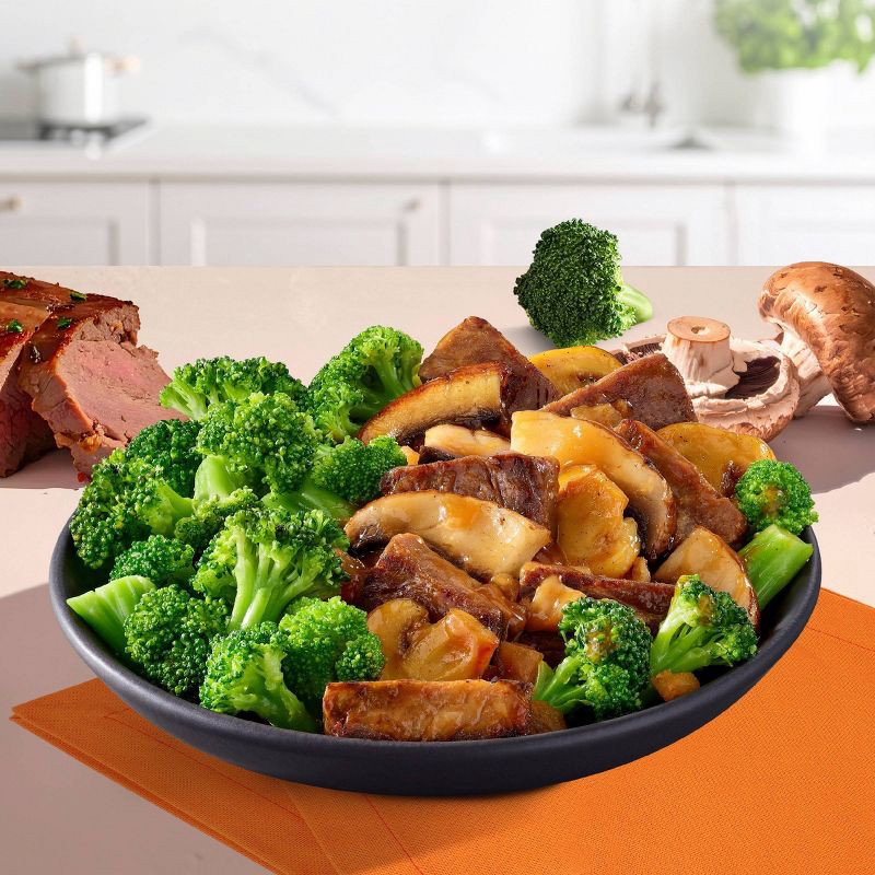 slide 2 of 8, Lean Cuisine Frozen Steak Portabella Microwave Meal - 7.5oz, 7.5 oz