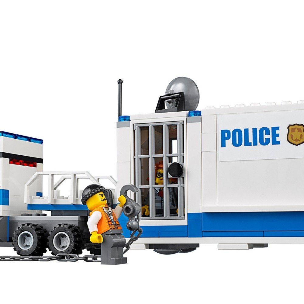 slide 4 of 18, LEGO City Police Mobile Command Center 60139, 1 ct