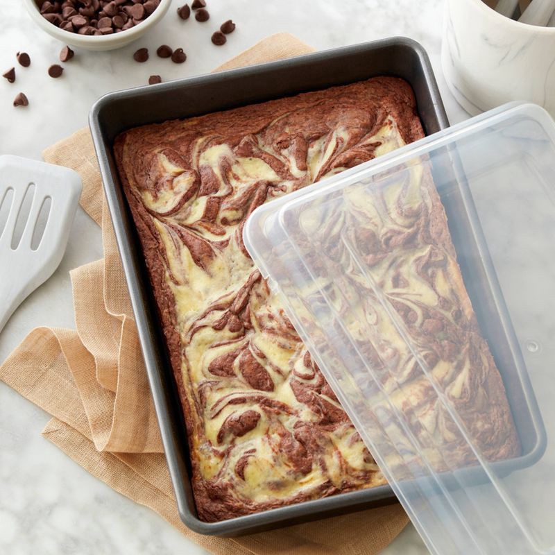 Wilton Ultra Bake Professional 9 Nonstick Square Cake Pan