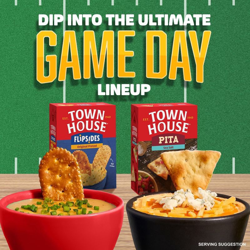 slide 3 of 9, Town House Pita Oven Baked Crackers Sea Salt - 9.5oz, 9.5 oz