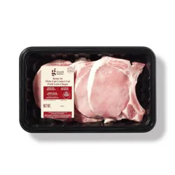 Bone-in Thin Cut Center Cut Pork Chops - 1.20-2.00 lbs - price per lb - Good & Gather™