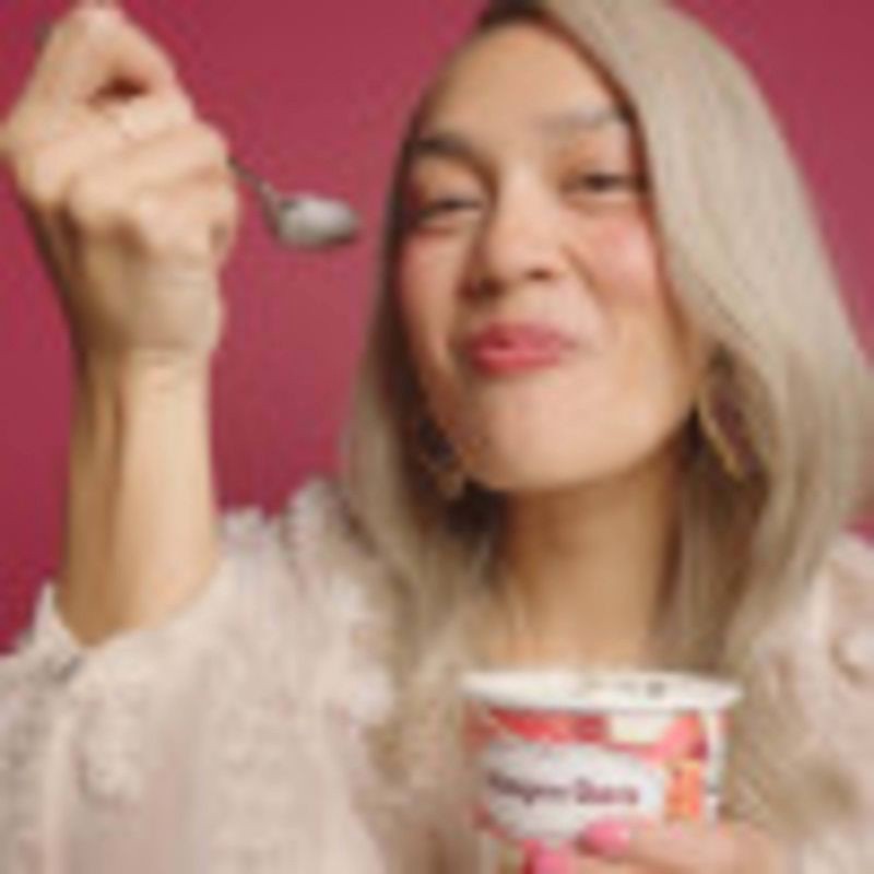 slide 2 of 15, Haagen-Dazs Chocolate Ice Cream - 14 fl oz, 14 fl oz