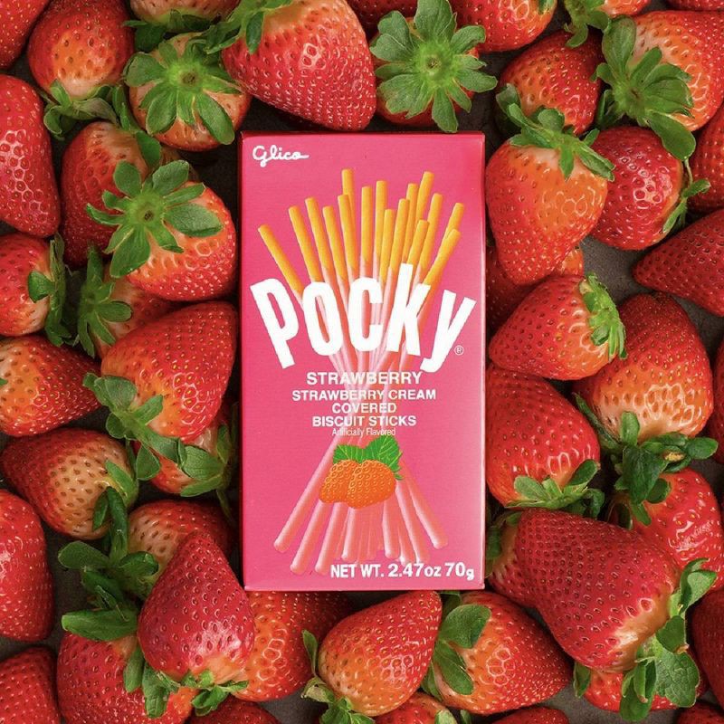 slide 2 of 7, Glico Pocky Strawberry Cream Covered Biscuit Sticks - 2.47oz, 2.47 oz