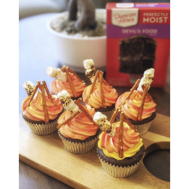 slide 5 of 8, Duncan Hines Devils Food Cake Mix - 16.5oz, 16.5 oz