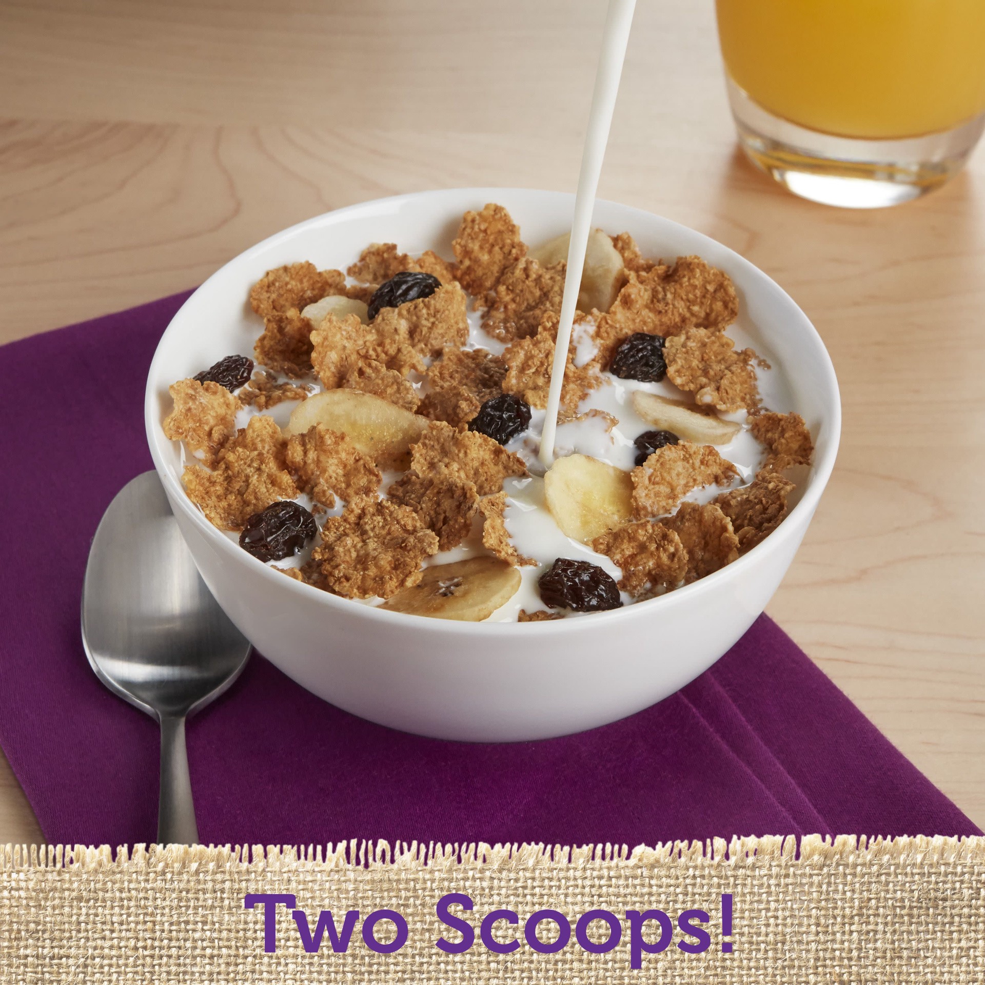 slide 4 of 5, Raisin Bran Kellogg's Raisin Bran Breakfast Cereal, Fiber Cereal, Made with Real Fruit, Original with Bananas, 15.9oz Box, 1 Box, 15.9 oz