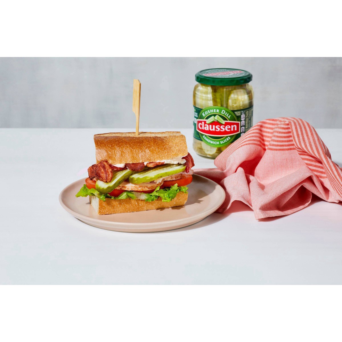 slide 90 of 144, Claussen Kosher Dill Pickle Sandwich Slices, 20 fl. oz. Jar, 20 fl oz