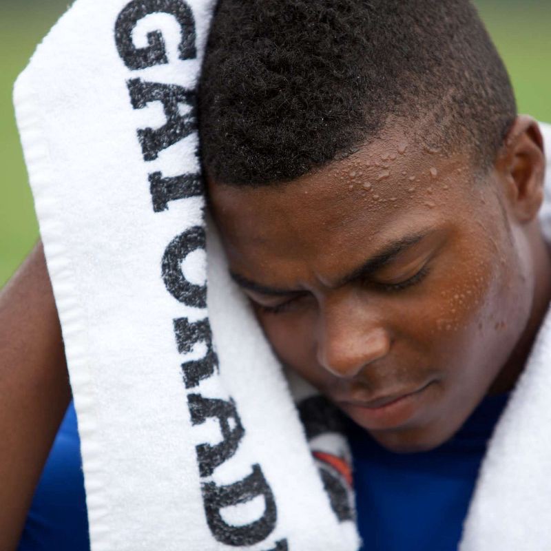 slide 2 of 4, Gatorade RTD Gatorade Cool Blue Sports Drink - 20 fl oz Bottle, 20 fl oz