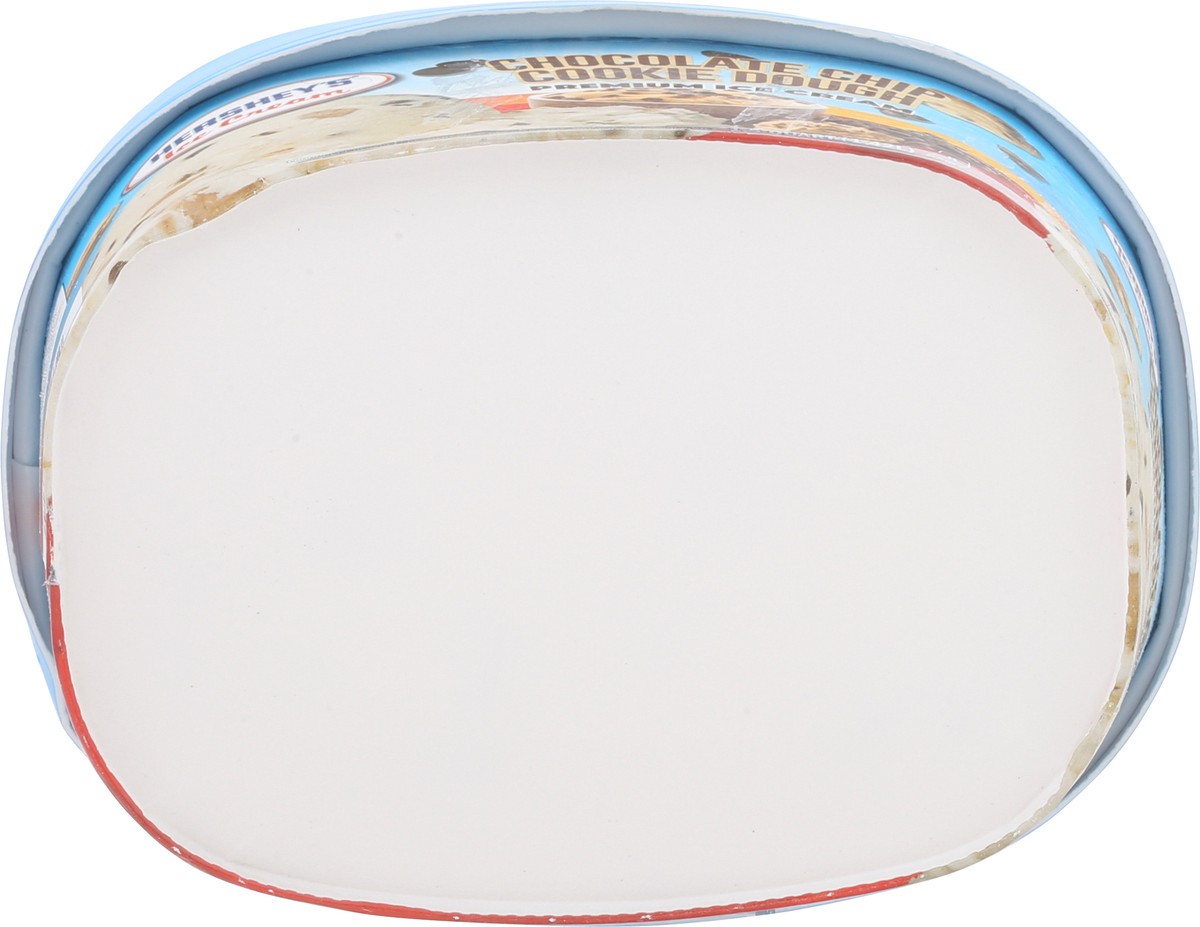 slide 7 of 15, Hershey's Premium Chocolate Chip Cookie Dough Ice Cream 1.5 qt, 1.5 qt