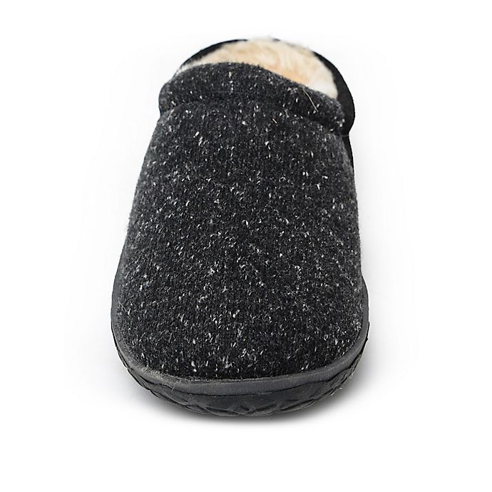 slide 3 of 4, Minnetonka Tahoe Size 10 Women's Clog Slippers - Black, 1 ct