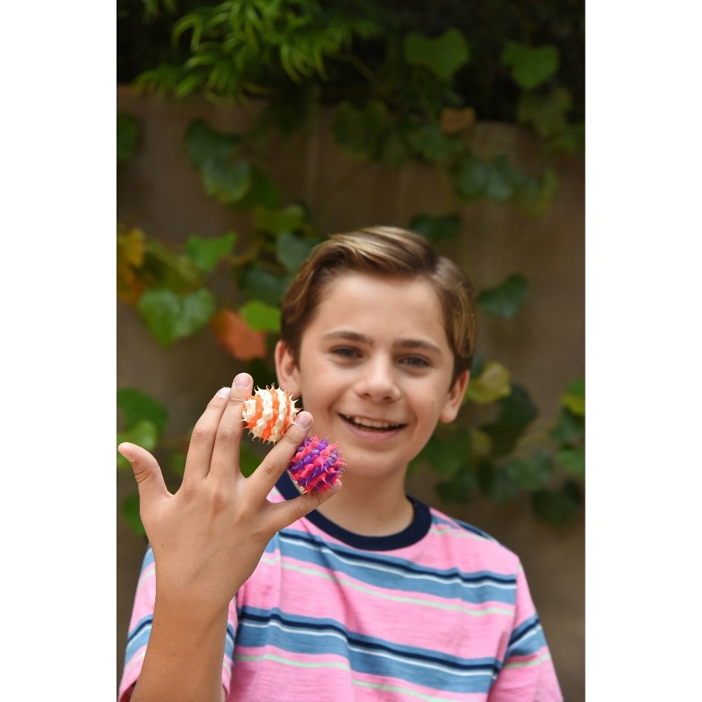 slide 6 of 6, Kess Drop Dot Balls, 3 ct