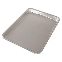 Nordic Ware Naturals Quarter Sheet Pan: Aluminum Baking Sheet, Jelly Roll Pan, Hand Wash, Oven-Safe, 13"x9.6"