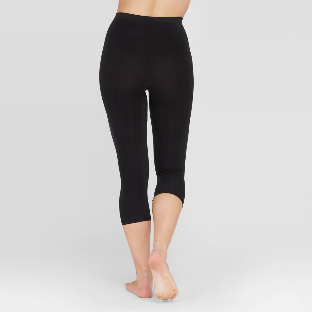 Assets by Spanx Lucky Leggings Textured Black at Amazon Women's Clothing  store