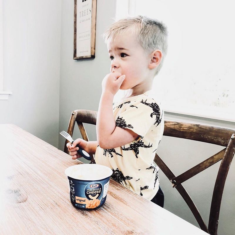 slide 10 of 19, Kraft Original Mac and Cheese Cups Easy Microwavable Dinner - 16.4oz/8ct, 16.4 oz, 8 ct