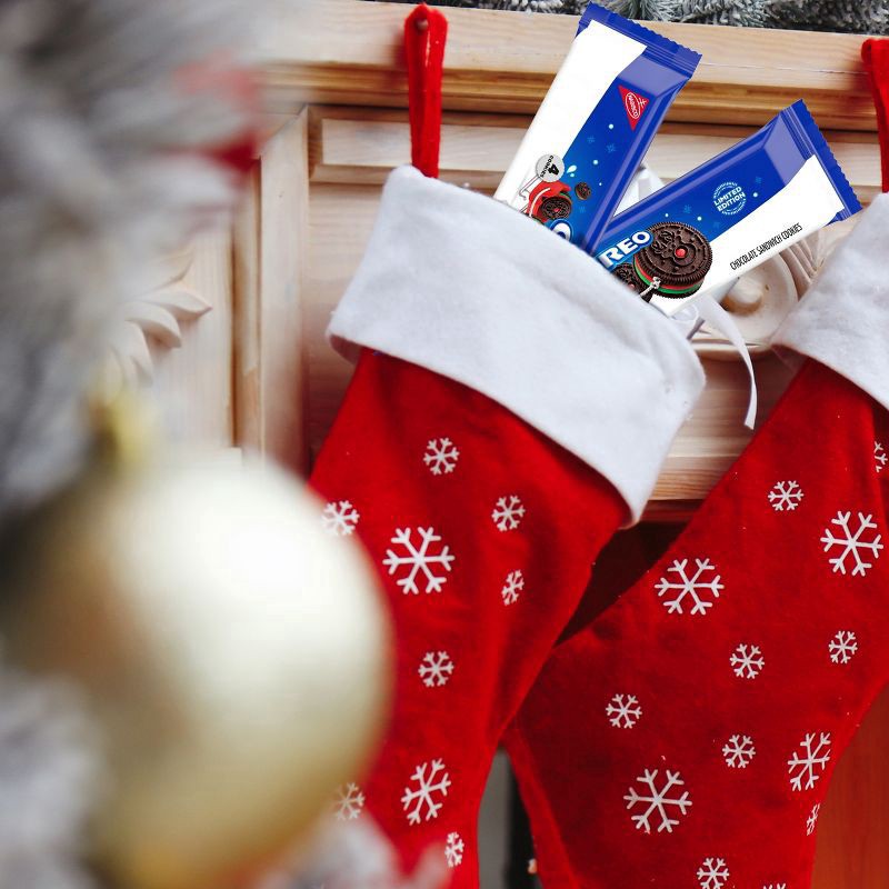 slide 2 of 13, OREO Red and Green Festive Cookies King Size - 2.04oz, 2.04 oz