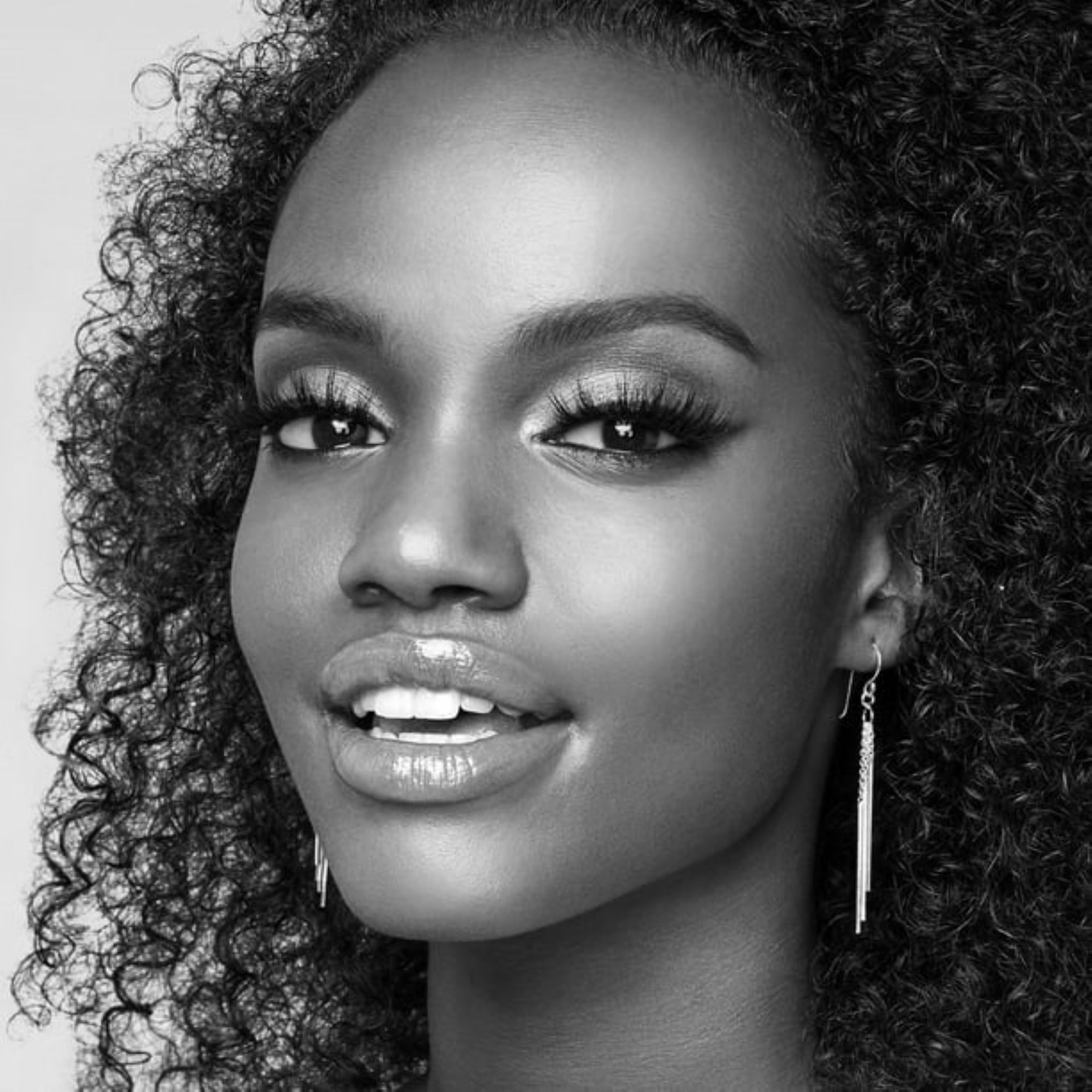 slide 4 of 5, Kiss Matte Black Lash Kmat04 Matte Sheer, 1 ct