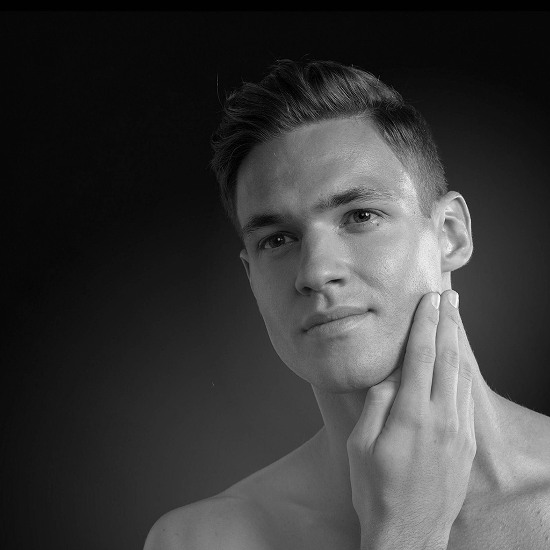 slide 4 of 6, Gillette Gentle and Rapid Hydrating Face Wash for Men, 5oz, 5 fl oz