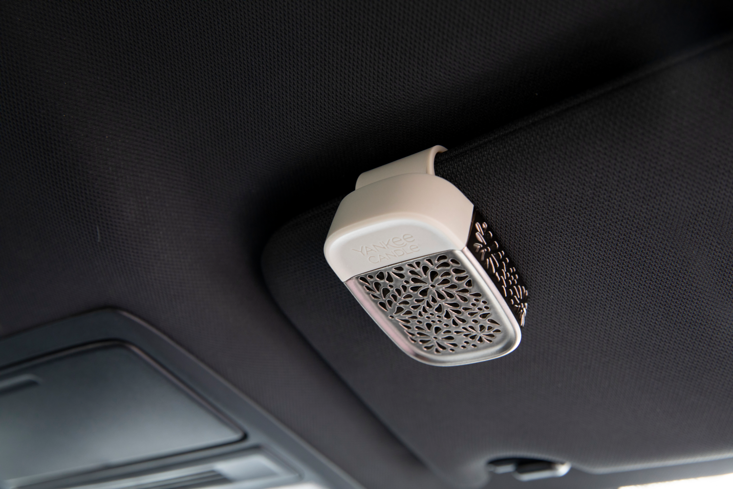 slide 3 of 5, Yankee Candle Sidekick Pink Sands Visor Clip Fragrance Kit 1 ea, 1 ct