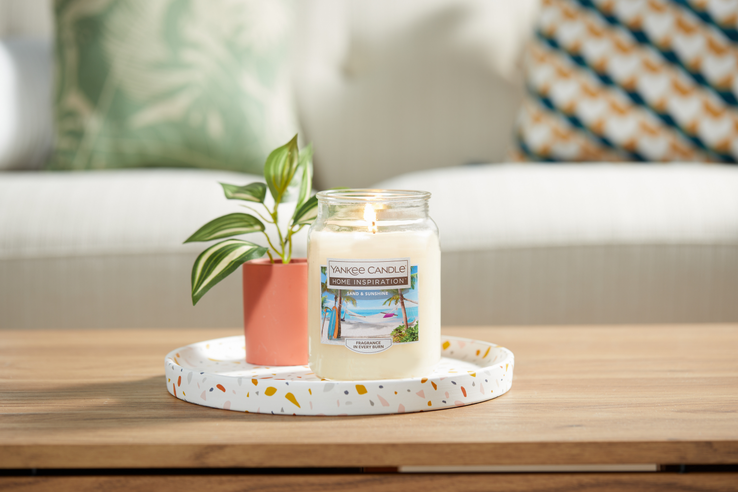 slide 3 of 3, Yankee Candle Home Inspiration Large Jar Sand & Sunshine, 19 oz