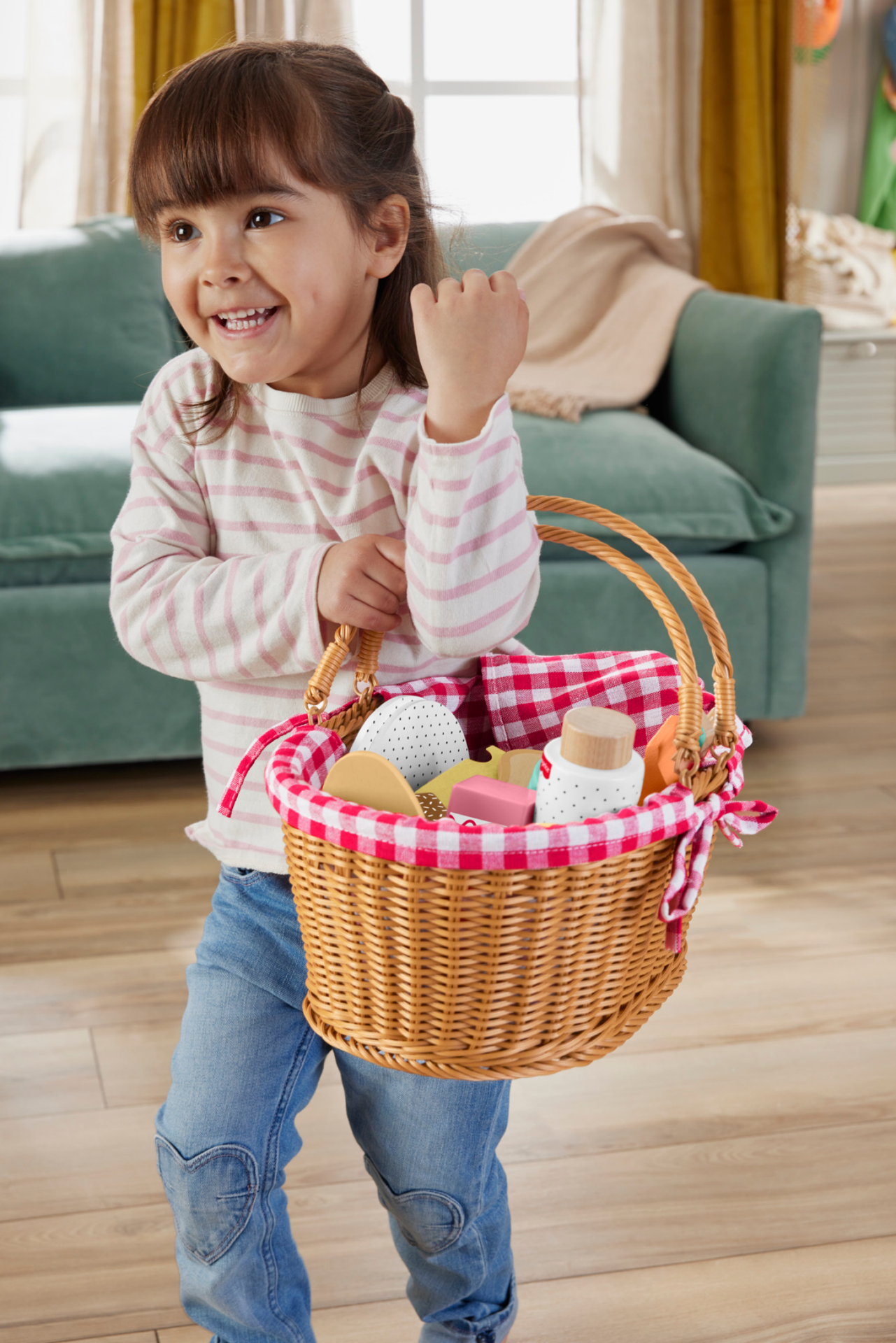 slide 3 of 6, Fisher-Price Fisher-Price Wooden Picnic Basket & Food Pretend Play Set for Preschool Kids, 31 Wood Pieces, 1 ct