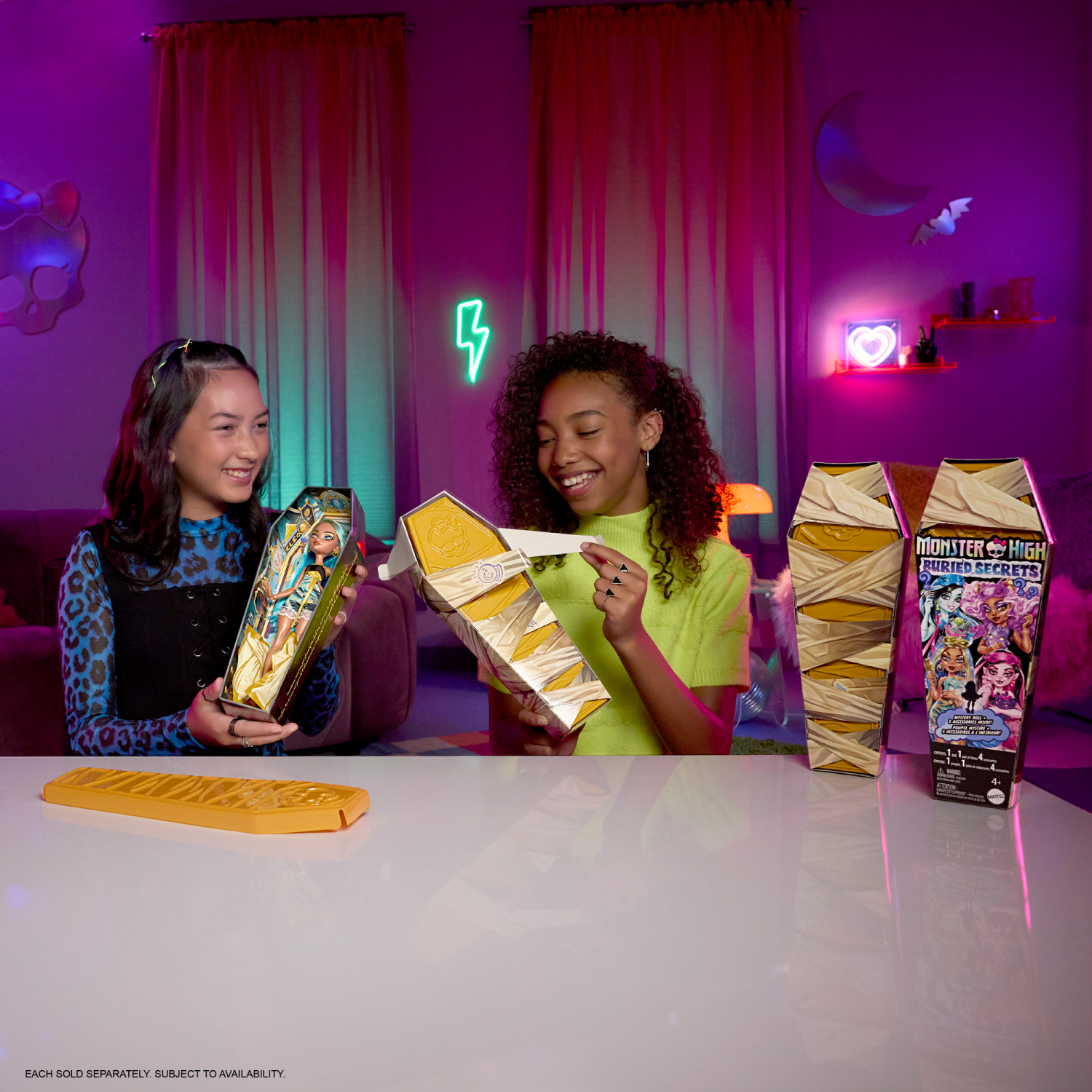 slide 4 of 4, MONSTER HIGH BURIED SECRETS COZY CREEPOVER Assortment, 1 ct