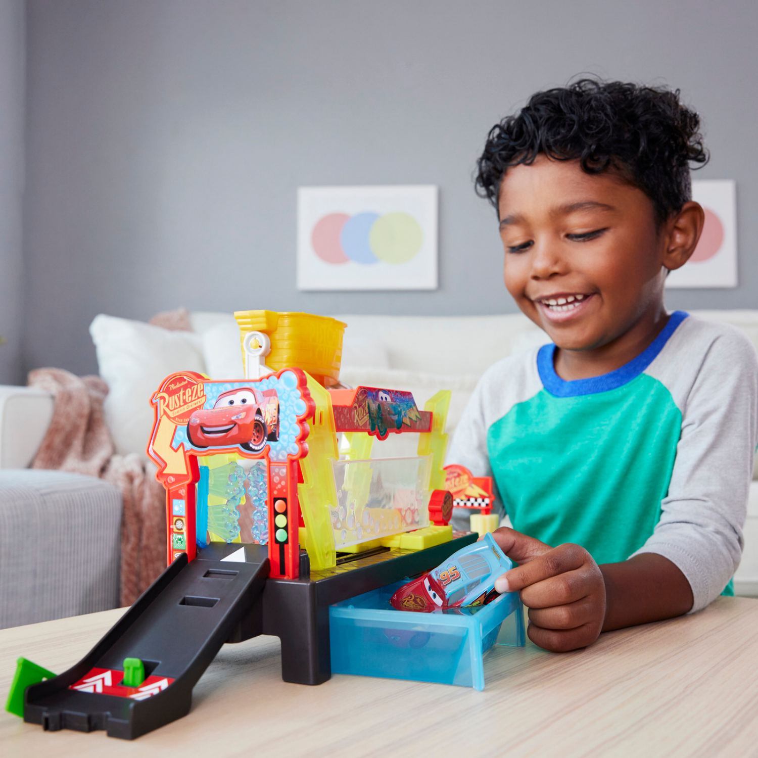 slide 7 of 8, Disney and Pixar Cars Color Changer Race Ready Car Wash Playset & Color Changing Lightning McQueen, 1 ct