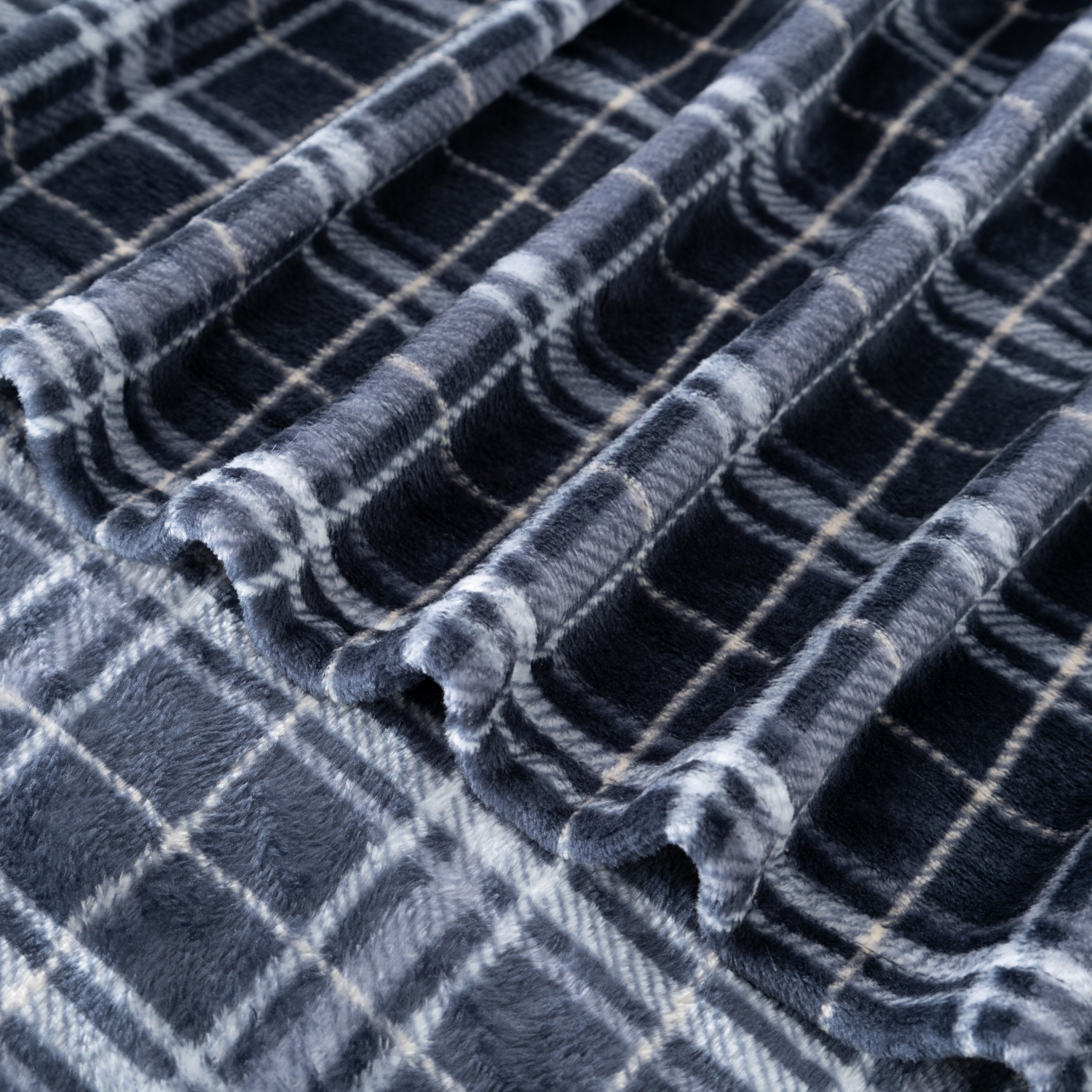 slide 4 of 4, BERKSHIRE BLANKET Berkshire Velvetloft Plush Sheets, King, Navy Plaid, 1 ct