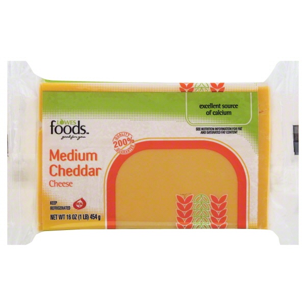 slide 1 of 1, Lowes Foods Medium Cheddar Cheese Chunk, 16 oz