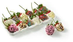 Chocolate Dipped Strawberries - 12 ct; 18 oz