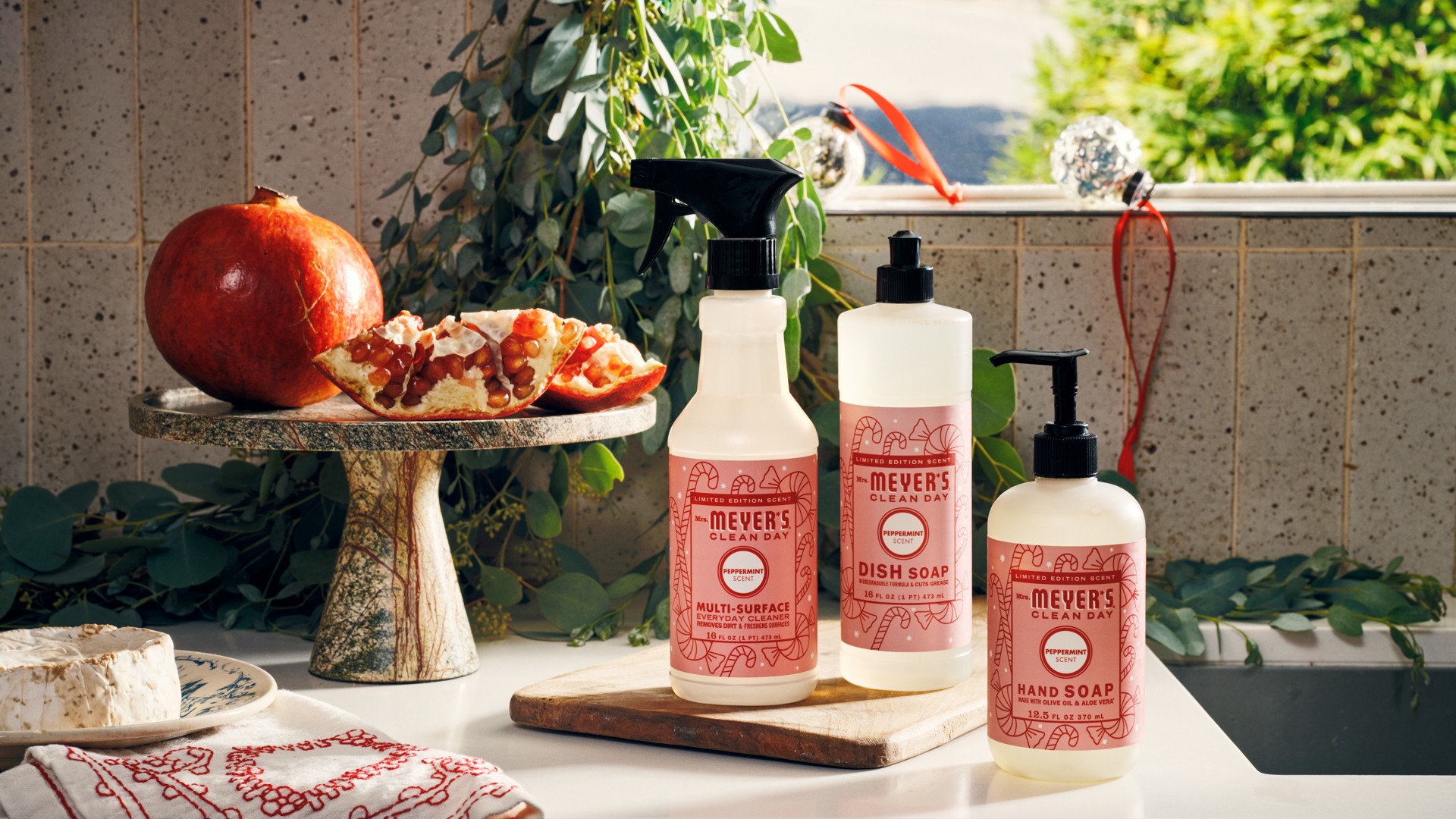 slide 3 of 9, Mrs. Meyer''s Clean Day Scented Soy Candle, Tin Candle, Peppermint Scent, 2.9 oz, 2.9 oz