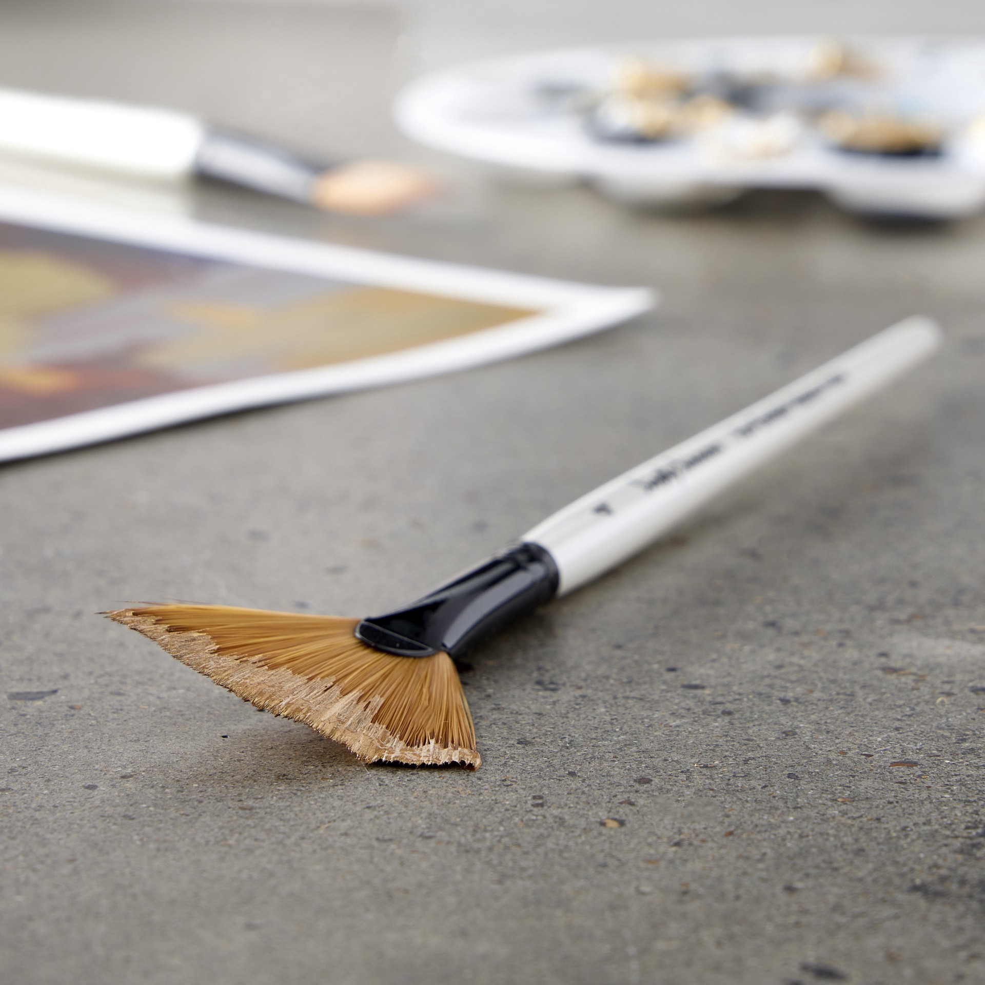 slide 2 of 2, Daler-Rowney Simply Simmons Short Handle Fan Blender Brush, 1 ct