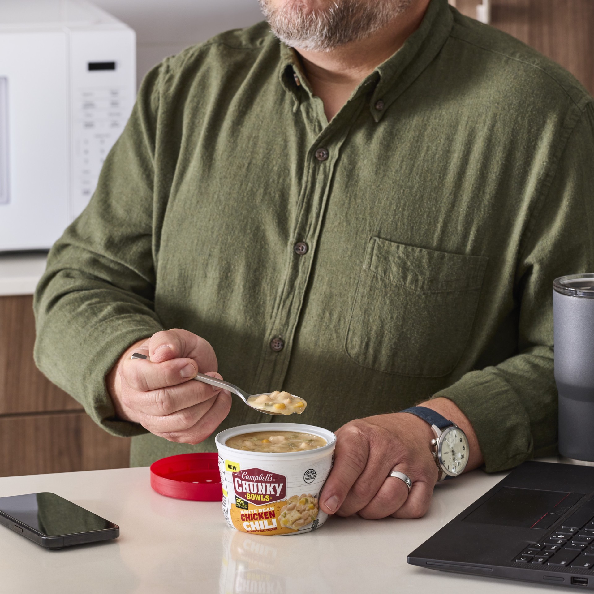 slide 6 of 9, Campbell's Campbell’s Chunky White Bean Chicken Chili, 15.25 oz Bowl, 15.250 oz