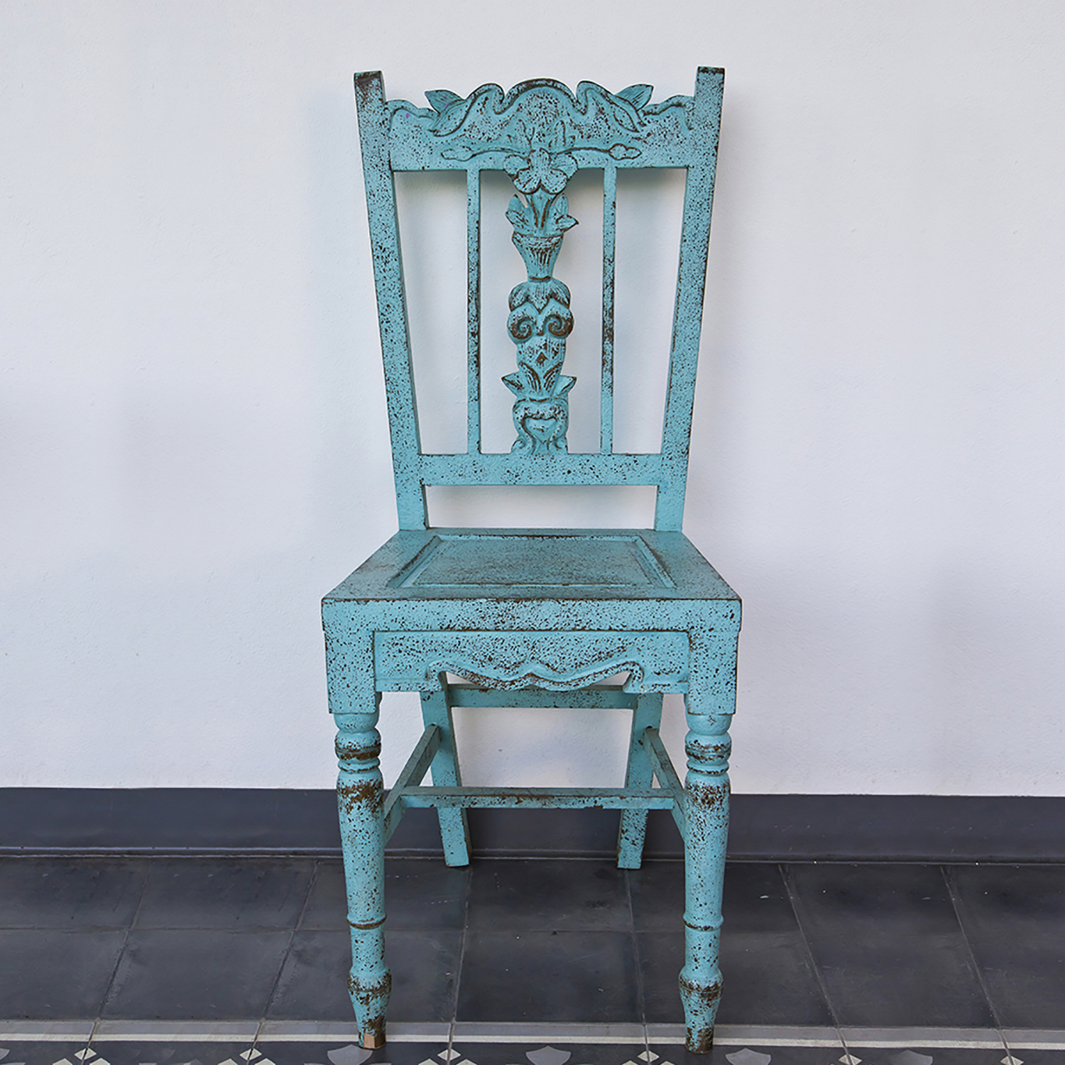 slide 3 of 4, Varathane Ultimate Polyurethane Matte Water-Base-262074, Quart, Crystal Clear, 1 qt