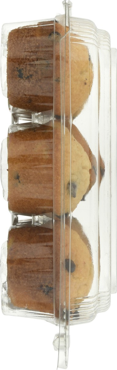 slide 6 of 9, Chocolate Chip Mini Muffin, 1 ct