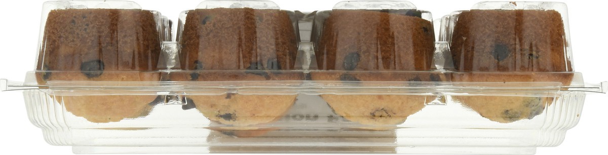 slide 7 of 9, Chocolate Chip Mini Muffin, 1 ct