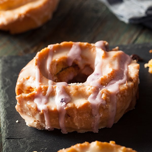 slide 1 of 1, Weis in Store Baked Sour Cream Cake Donuts, 6 ct