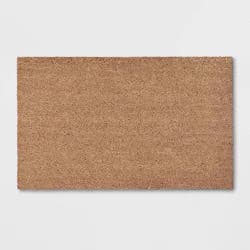 1'6"x2'6" Solid Doormat Beige - Room Essentials™