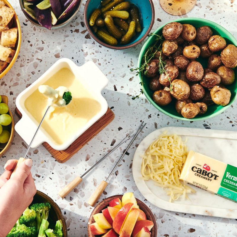 slide 4 of 11, Cabot Creamery Vermont Sharp Cheddar Cheese - 8oz, 8 oz