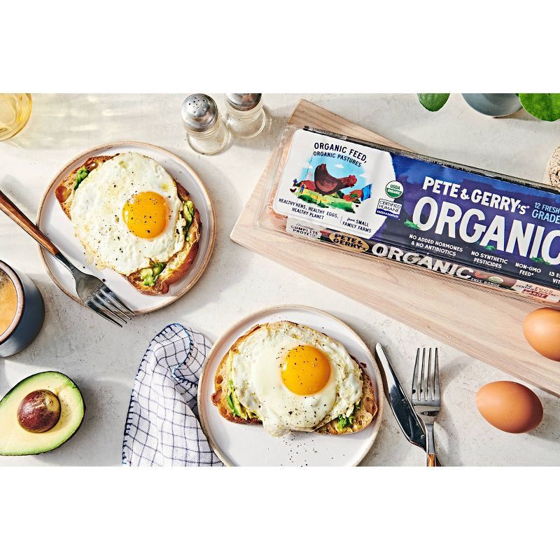 slide 3 of 5, Pete and Gerry's Organic Grade A Large Eggs - 12ct, 12 ct