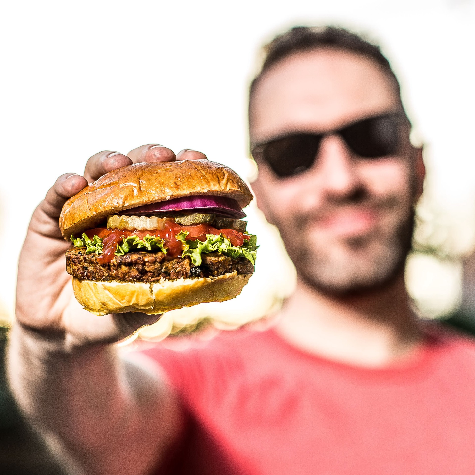 slide 2 of 5, MorningStar Farms Veggie Lovers Vegan Burgers, 2 ct; 8 oz