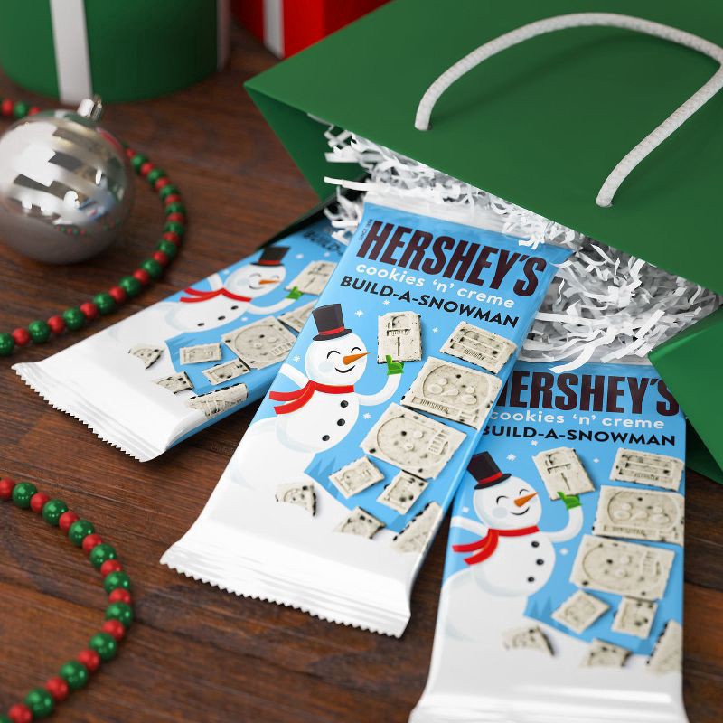 slide 6 of 6, HERSHEY'S Build-A-Snowman Cookies 'n' Creme, Christmas Candy Bar, 4 oz, 4 oz