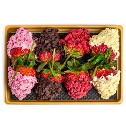 H-E-B Bakery Gourmet Chocolate-Dipped Strawberries - Variety Curls