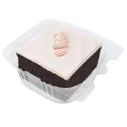 H-E-B Bakery Strawberry Bettercream Chocolate Cake Slice