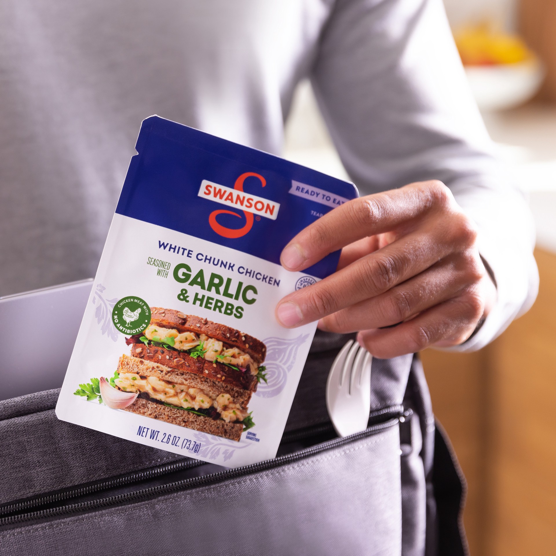 slide 3 of 9, Swanson Garlic and Herbs White Chunk Fully Cooked Chicken, 2.600 oz